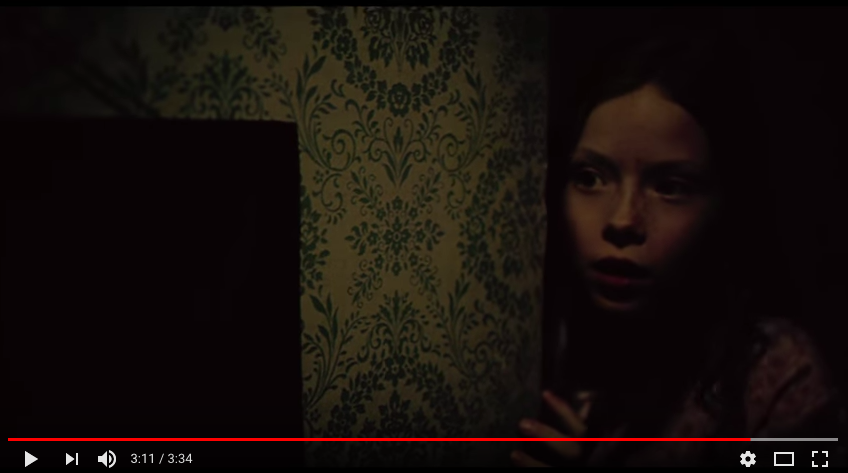 Screen Shot sort film Mama